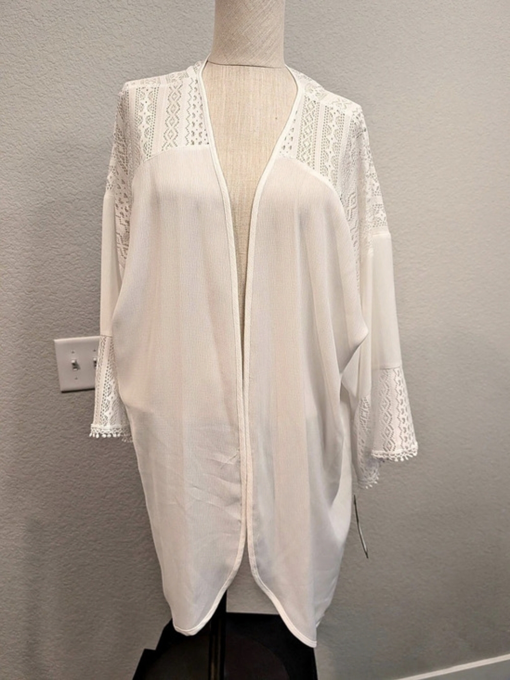 NWT APT. 9 Lace Sleeve Tunic Lace Boho Kimono in White Size XXL